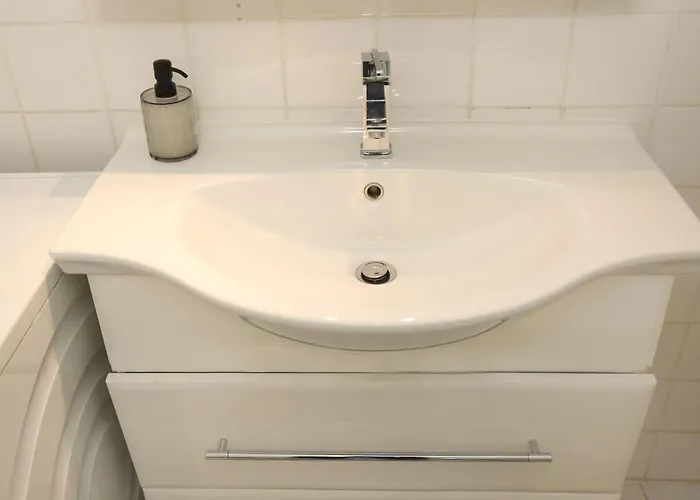 Appartement Elegance Gem With Free Parking And Fast Internet 250 Mbits